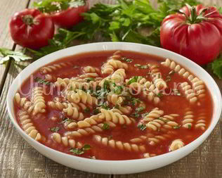 Томатный суп с макаронами