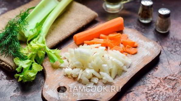 томатный суп с сельдереем