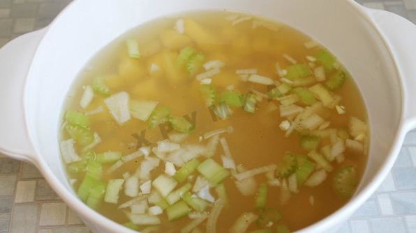 рыбный суп уха из карася