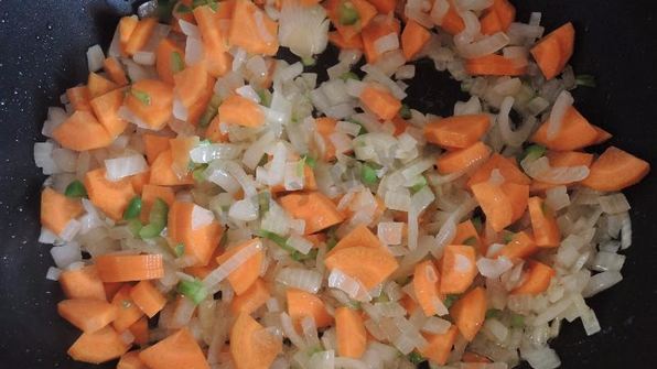 рыбный суп уха из красной рыбы