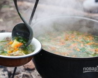 Уха из форели на костре