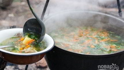 Уха из форели на костре