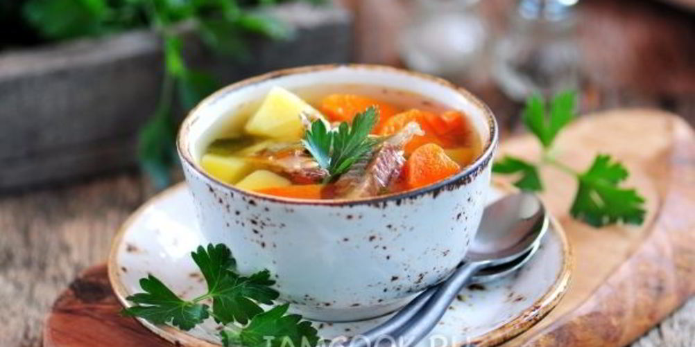 Рецепт ухи из консервированной сайры