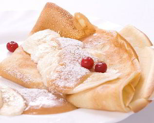 Блинчики с бананом в карамельном соусе