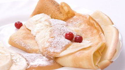 Блинчики с бананом в карамельном соусе