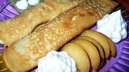 Блинчики с начинкой из чернослива