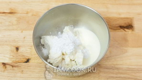 блинчики с творогом и клубникой