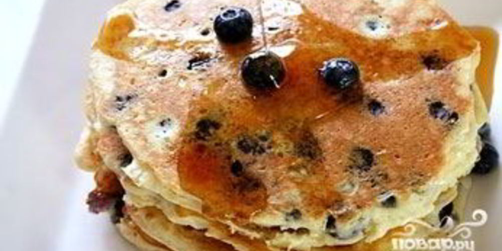 Рецепт блинчиков с творогом и малиной