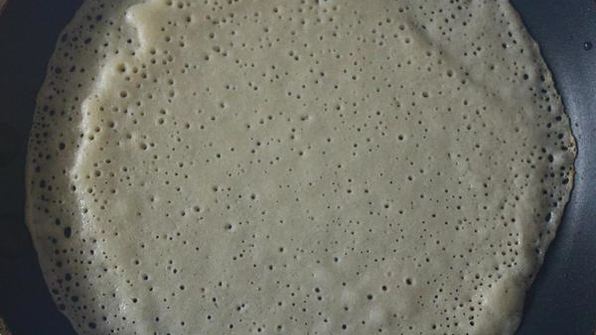 блины на кефире с водкой и гречневой мукой