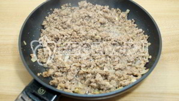 блины с фаршем и морковью по-корейски