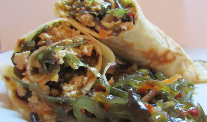 Блины с мясом и морской капустой