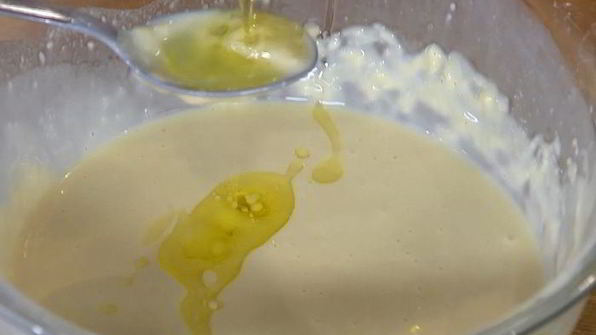 творожные блинчики с малиновым соусом