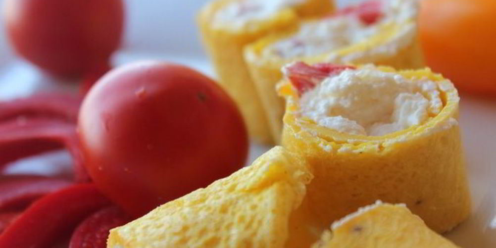 Рецепт яичных блинчиков с творожной начинкой