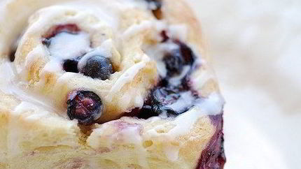 Булочки с черникой