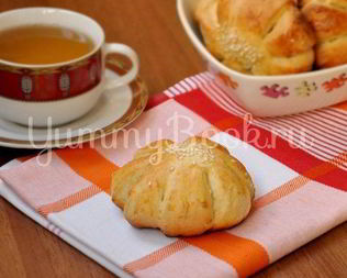 Булочки с курагой и изюмом