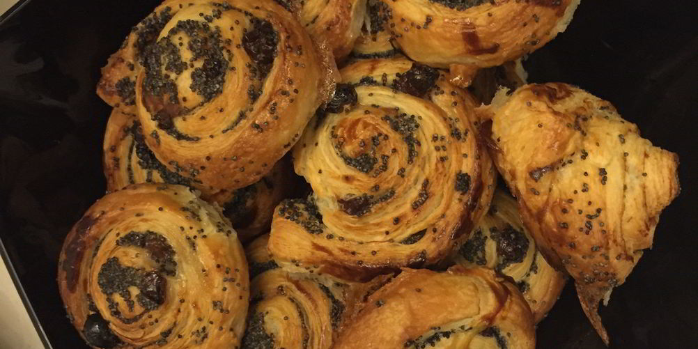 Рецепт булочек с маком и изюмом