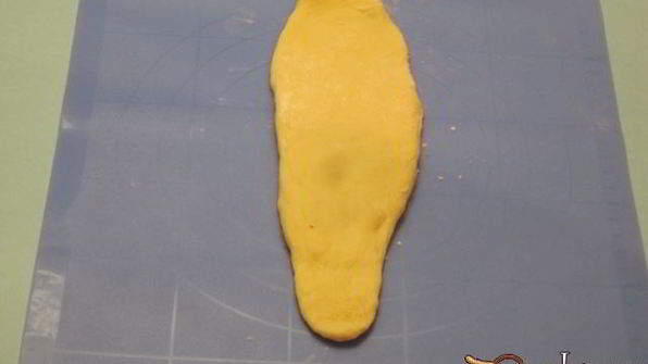 булочки с начинкой из чернослива и яблок