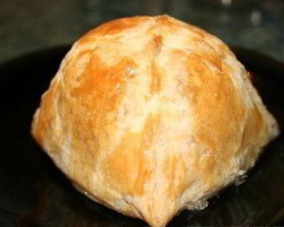 Булочки с яблоками из слоеного теста