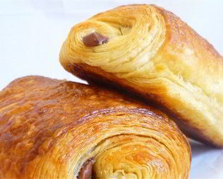 Круассаны с шоколадом