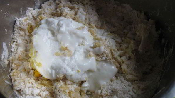 нежные булочки с цедрой лимона и апельсина