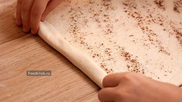 слоеные булочки с корицей