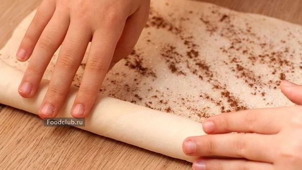 слоеные булочки с корицей