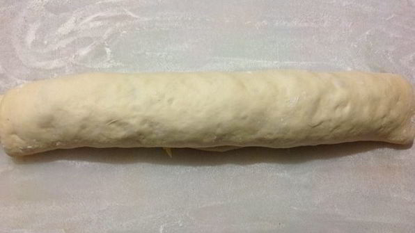 сырные булочки с базиликом на картофельно-дрожжевом тесте