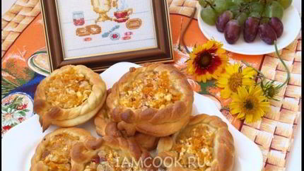 Ватрушки с творожной начинкой из тыквы и яблок
