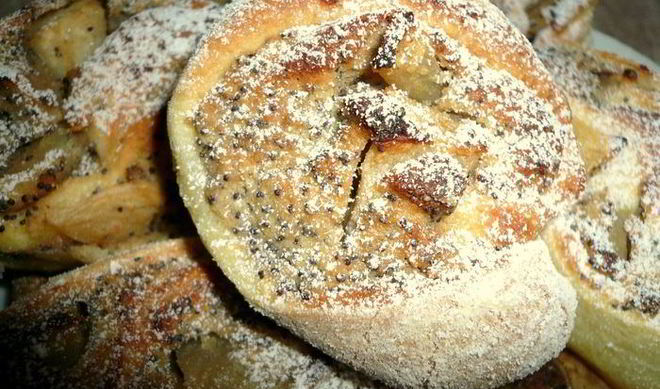 Яблочно-маковые плюшки