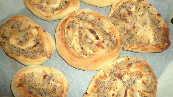 яблочно-маковые плюшки