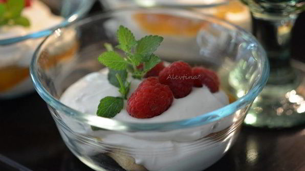 быстрый мини чизкейк с лимонным ягодным вкусом