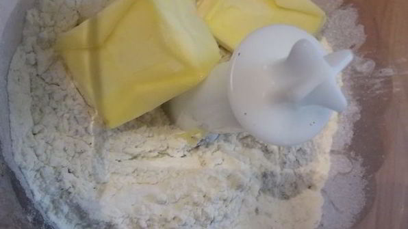 мини-чизкейки с томатным мармеладом