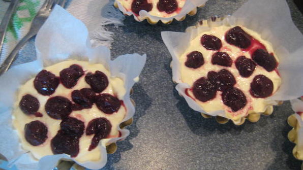мини-чизкейки с вишней