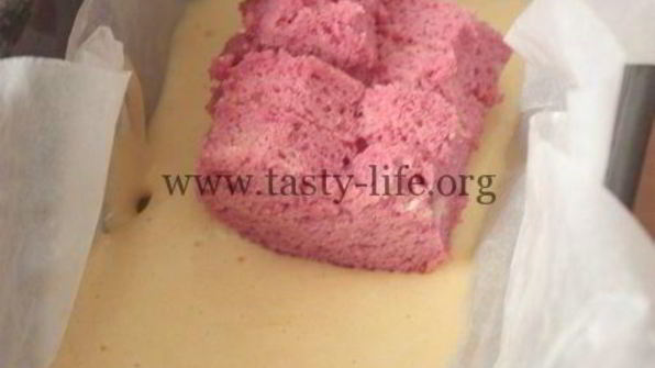 бисквитный кекс с сердечком внутри