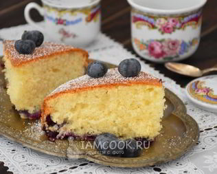 Йогуртовый кекс с черникой