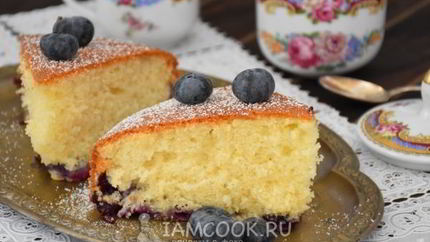 Йогуртовый кекс с черникой