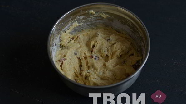 кекс с курагой и апельсиновой цедрой