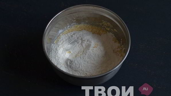 кекс с курагой и апельсиновой цедрой