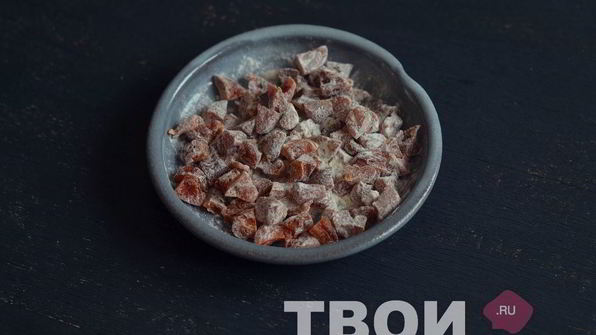 кекс с курагой и апельсиновой цедрой