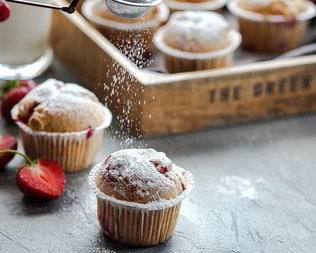 Кексы с клубникой и белым шоколадом