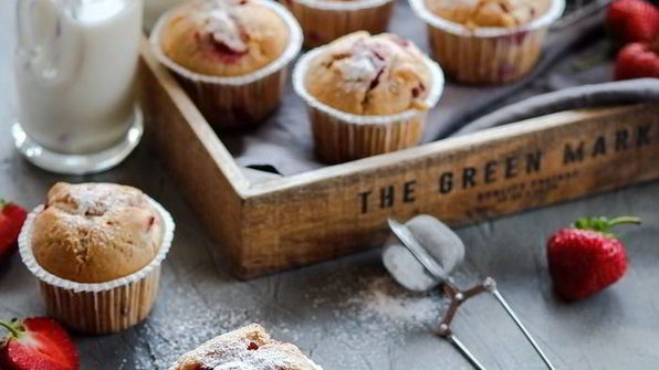 кексы с клубникой и белым шоколадом