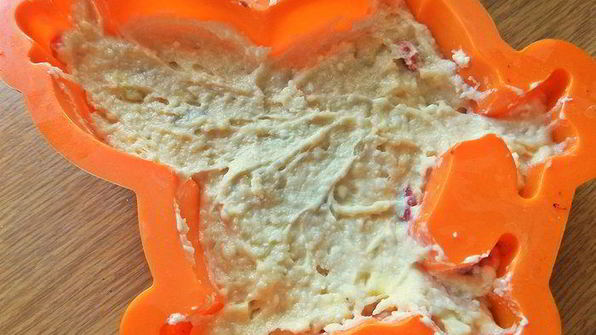 кексы с ягодами и грушей на творожном тесте