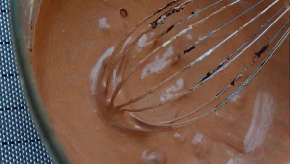 шоколадные капкейки со взбитыми сливками