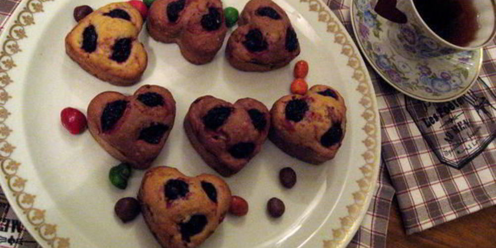 Рецепт воздушных кексов с вишней и маскарпоне