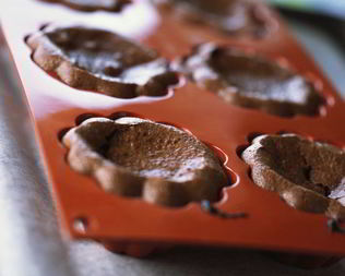 Выпечка кексов в формах