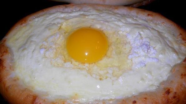хачапури по-аджарски