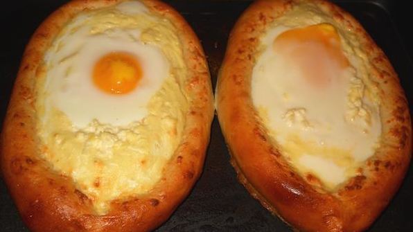 хачапури по-аджарски