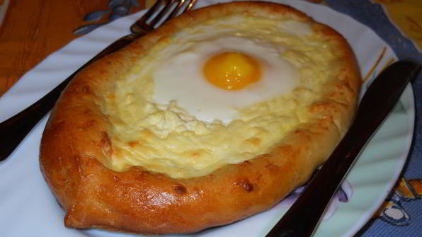 хачапури по-аджарски