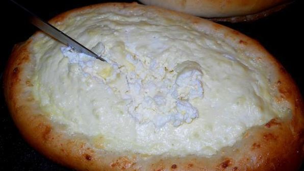 хачапури по-аджарски
