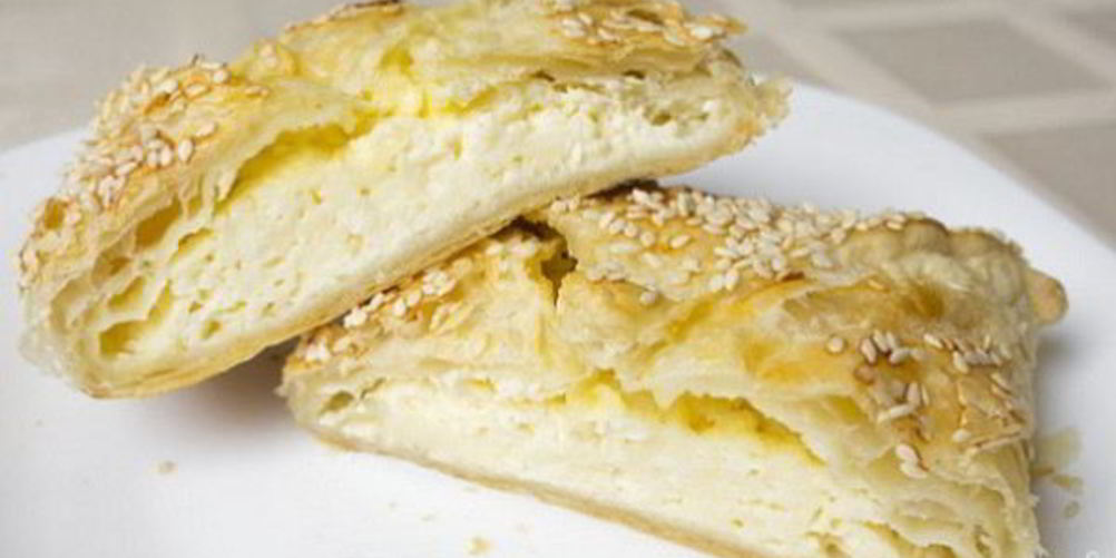 Рецепт хачапури с творогом из слоеного теста